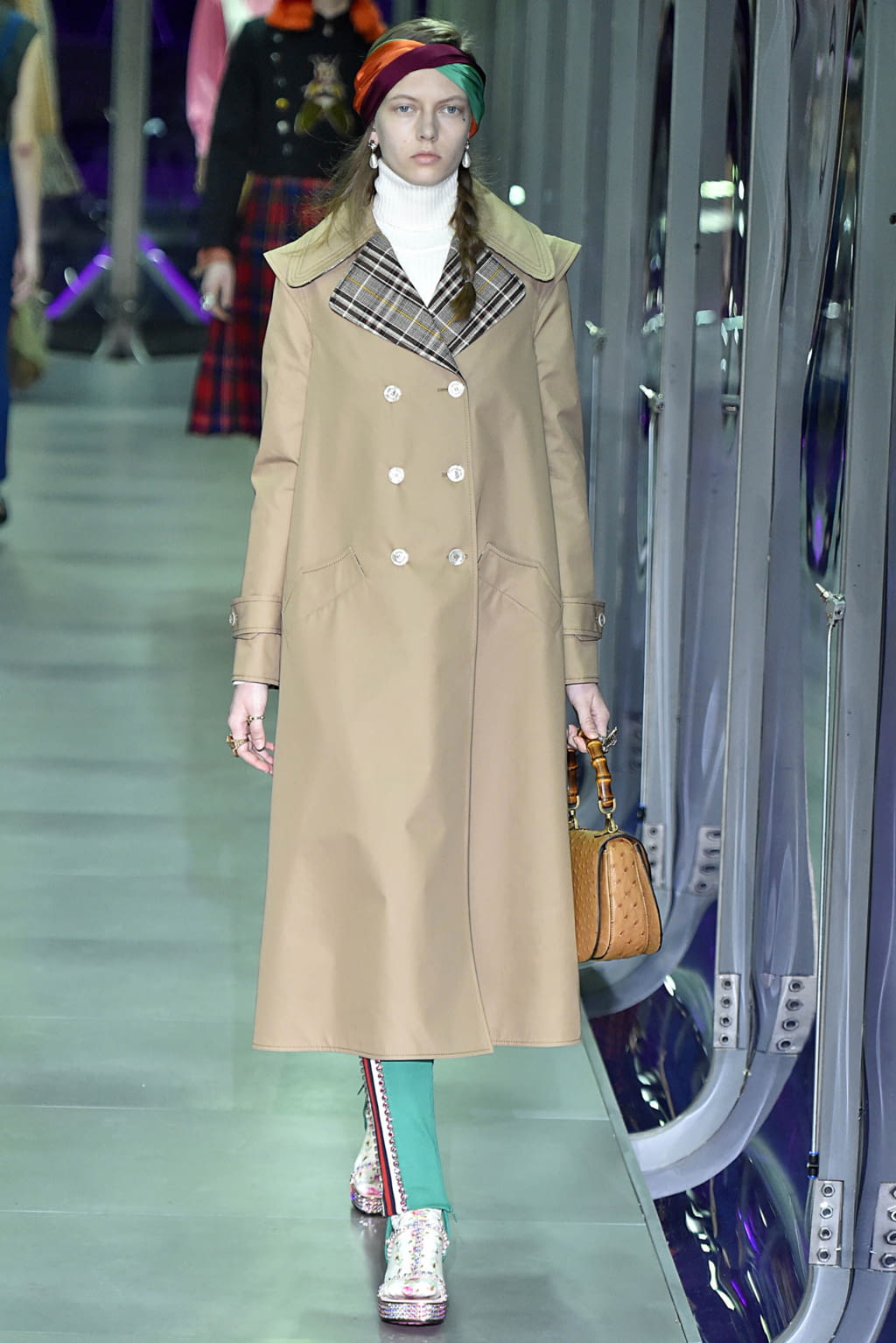 Fashion Week Milan Fall/Winter 2017 look 67 from the Gucci collection womenswear