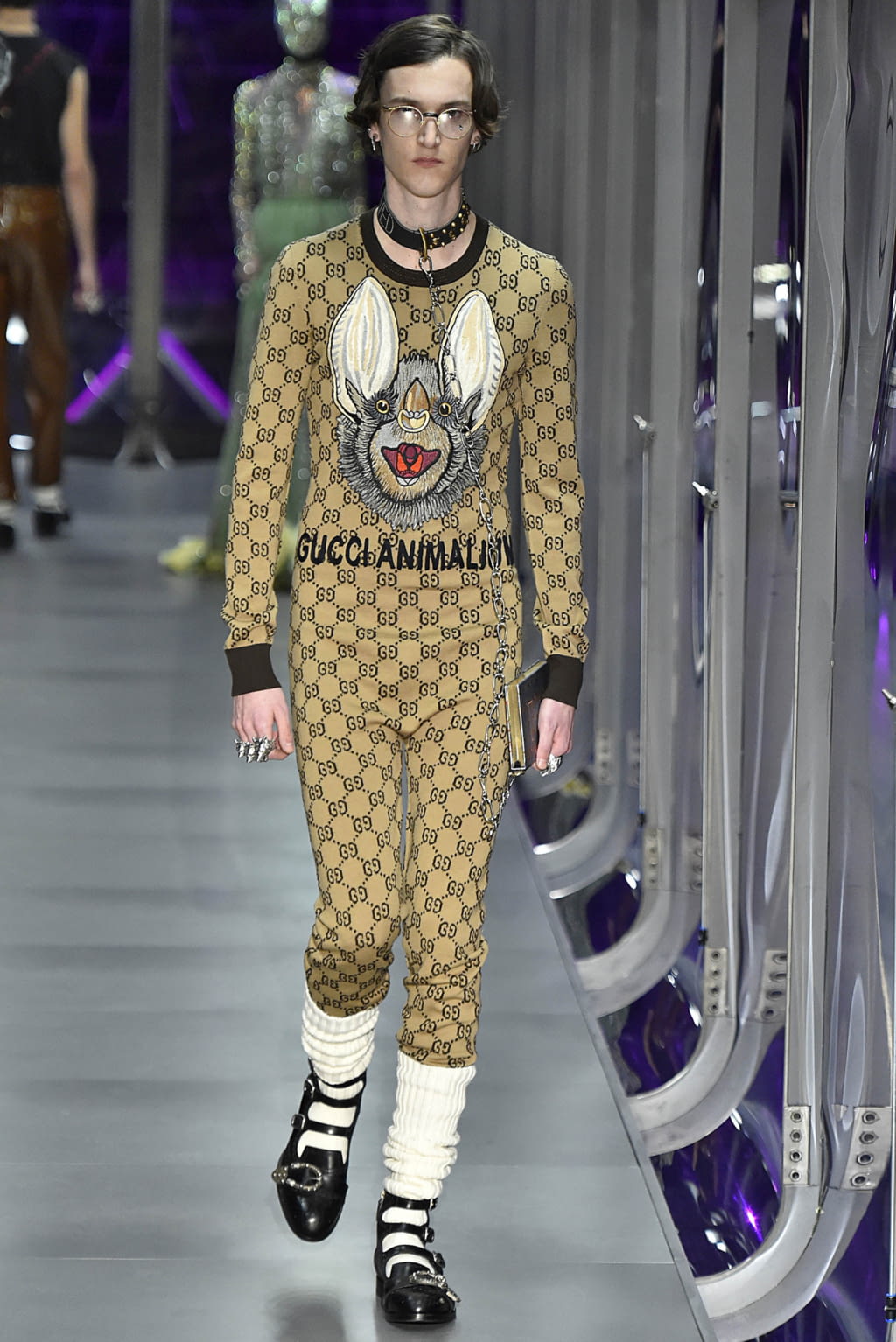 Fashion Week Milan Fall/Winter 2017 look 109 from the Gucci collection womenswear