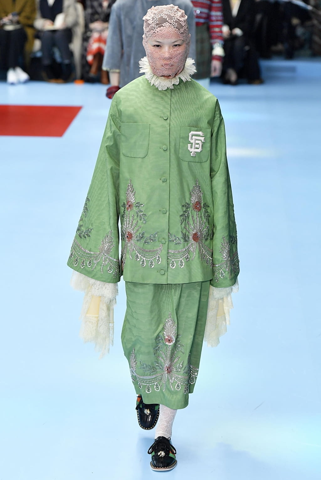 Fashion Week Milan Fall/Winter 2018 look 50 from the Gucci collection 女装