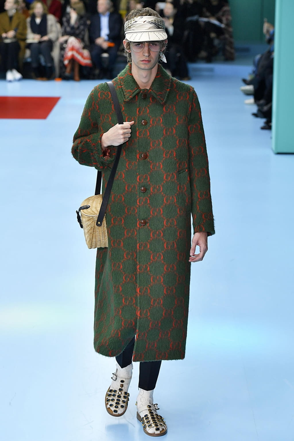 Fashion Week Milan Fall/Winter 2018 look 74 from the Gucci collection womenswear