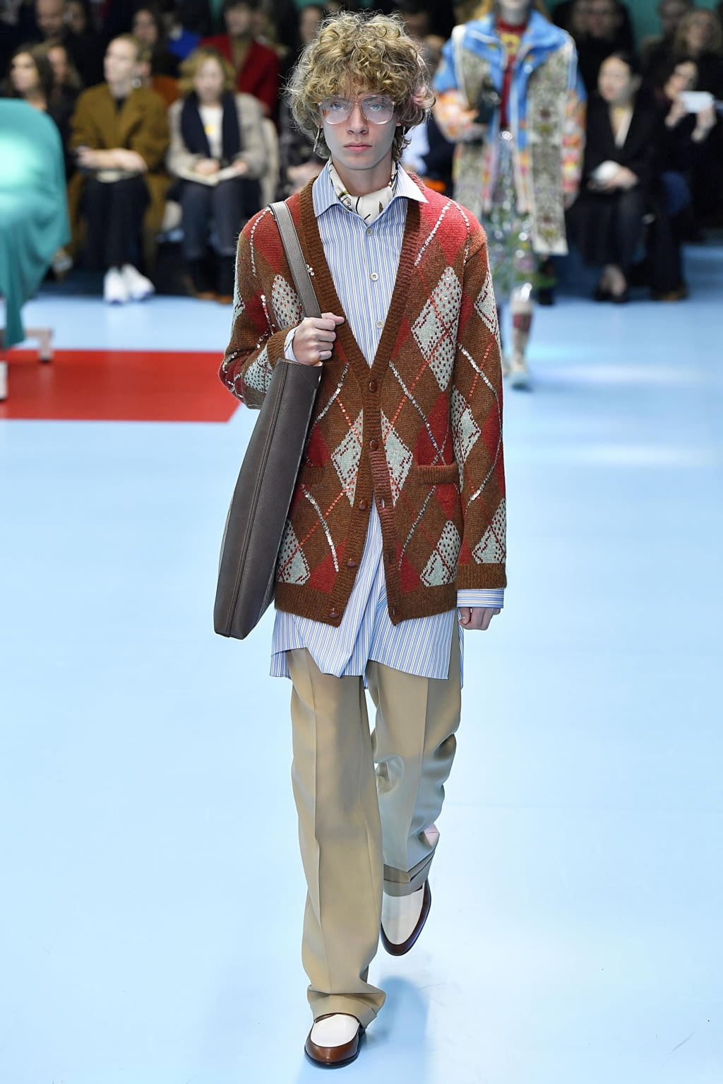 Fashion Week Milan Fall/Winter 2018 look 77 from the Gucci collection womenswear
