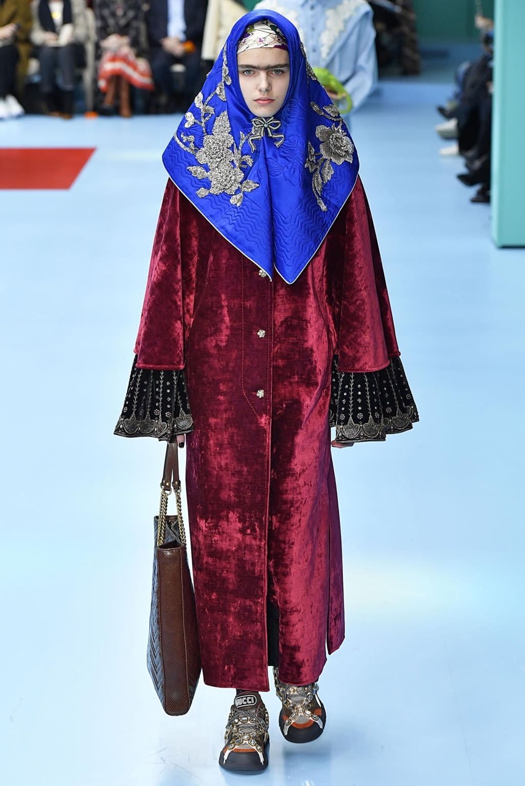 Fashion Week Milan Fall/Winter 2018 look 10 de la collection Gucci womenswear