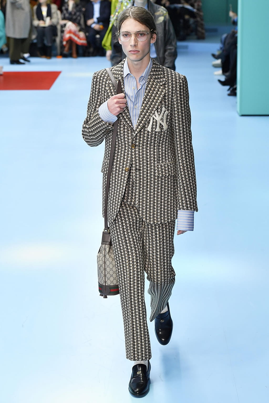 Fashion Week Milan Fall/Winter 2018 look 59 de la collection Gucci menswear