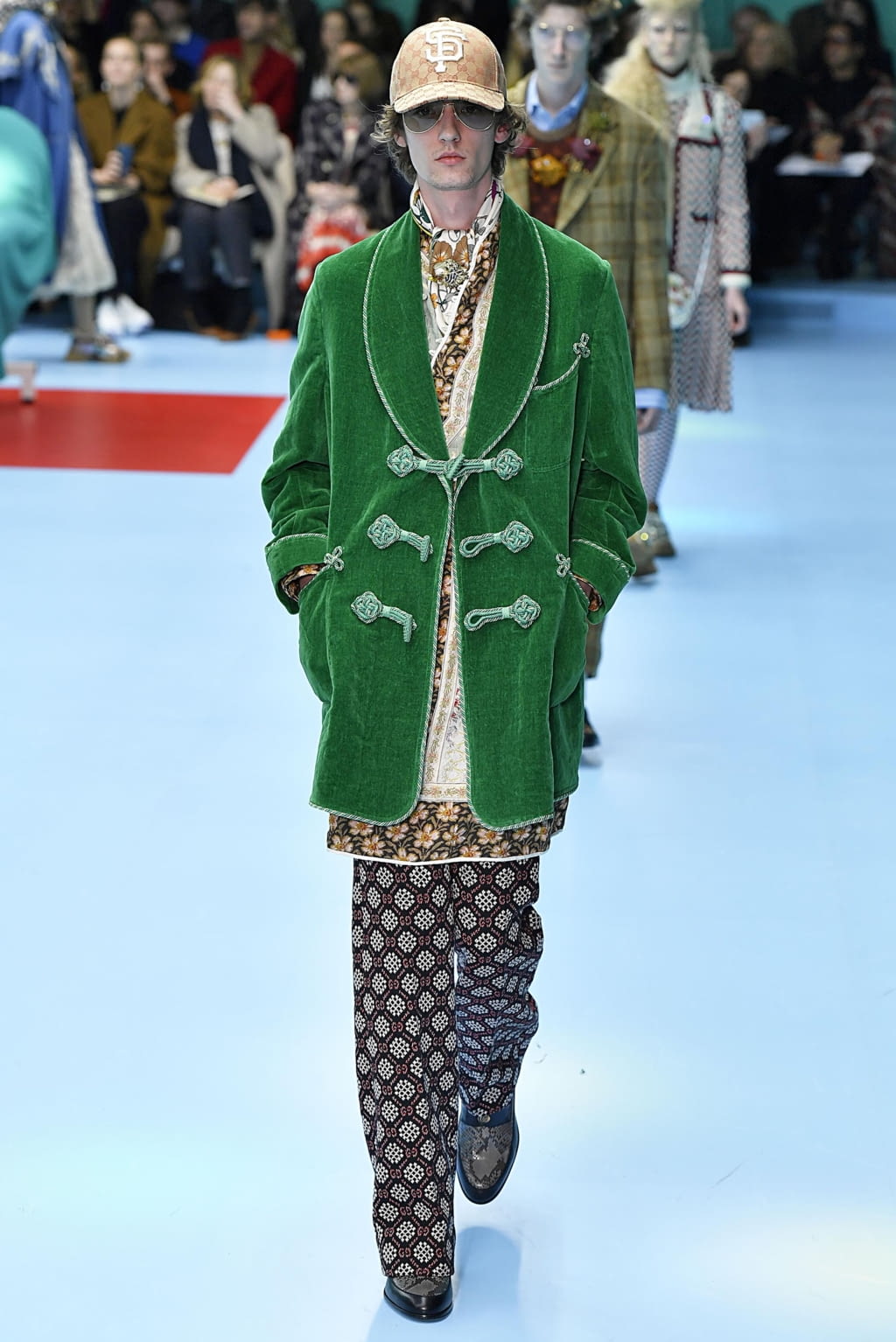 Fashion Week Milan Fall/Winter 2018 look 64 from the Gucci collection 男装