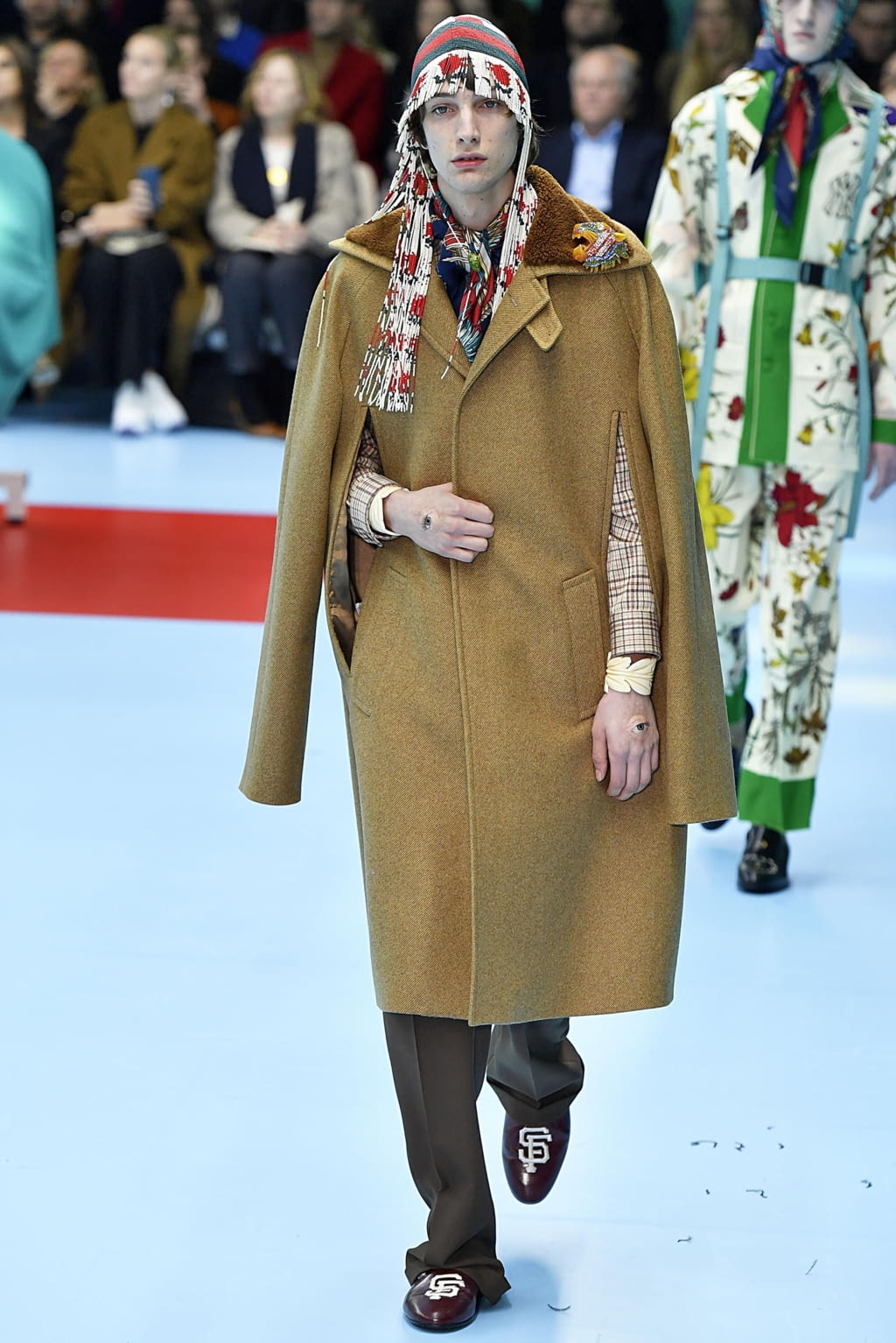 Fashion Week Milan Fall/Winter 2018 look 45 from the Gucci collection womenswear