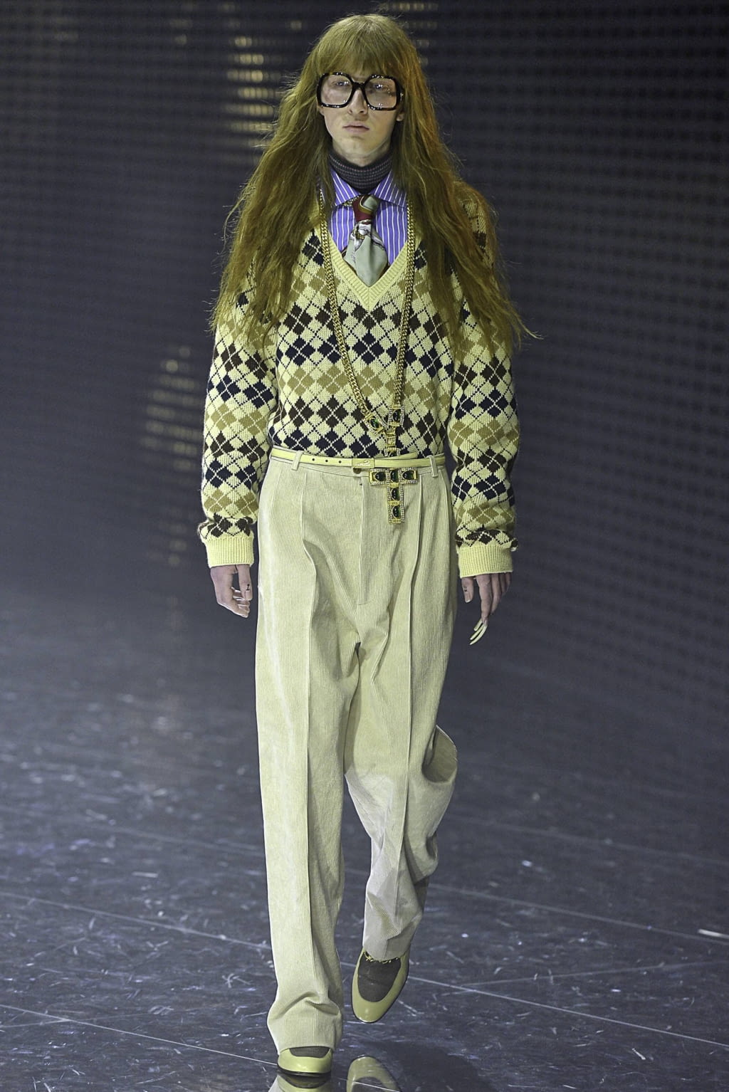 Fashion Week Milan Fall/Winter 2019 look 4 from the Gucci collection womenswear