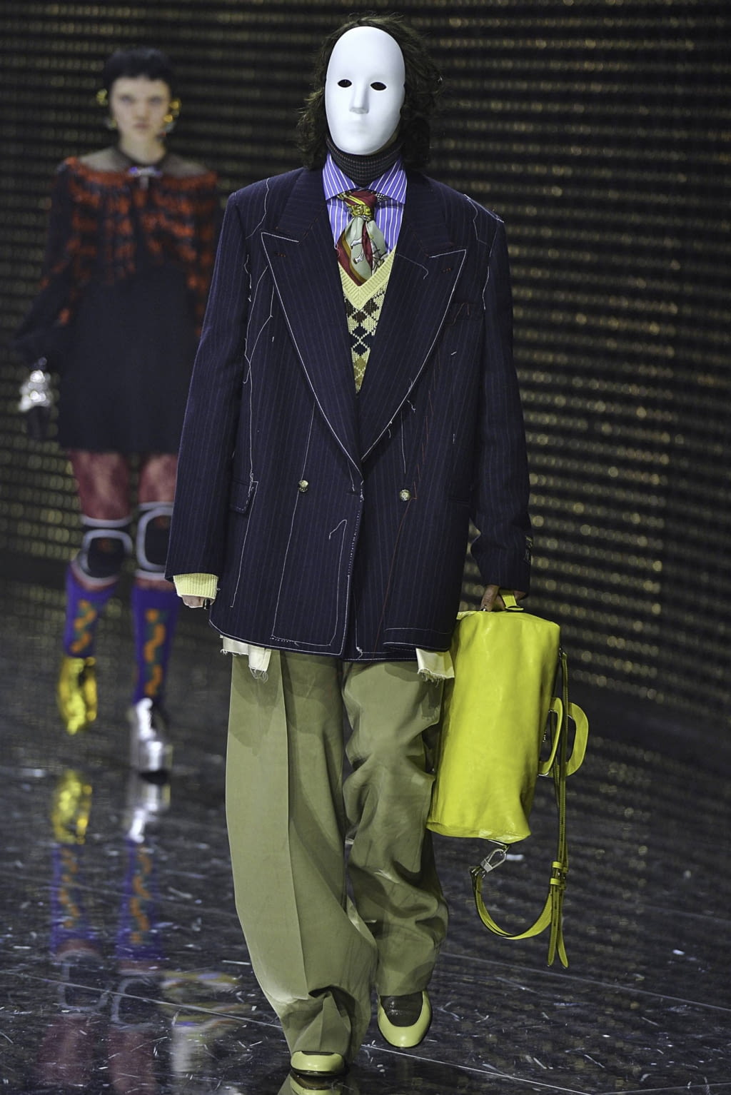 Fashion Week Milan Fall/Winter 2019 look 13 from the Gucci collection 男装