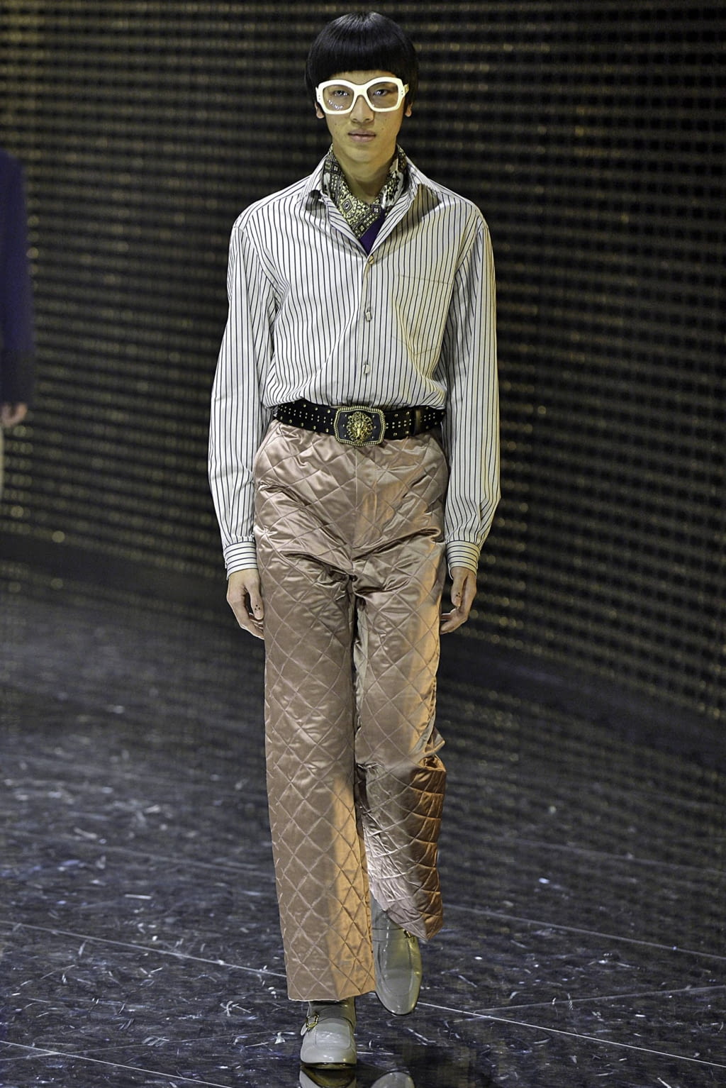 Fashion Week Milan Fall/Winter 2019 look 15 from the Gucci collection 女装