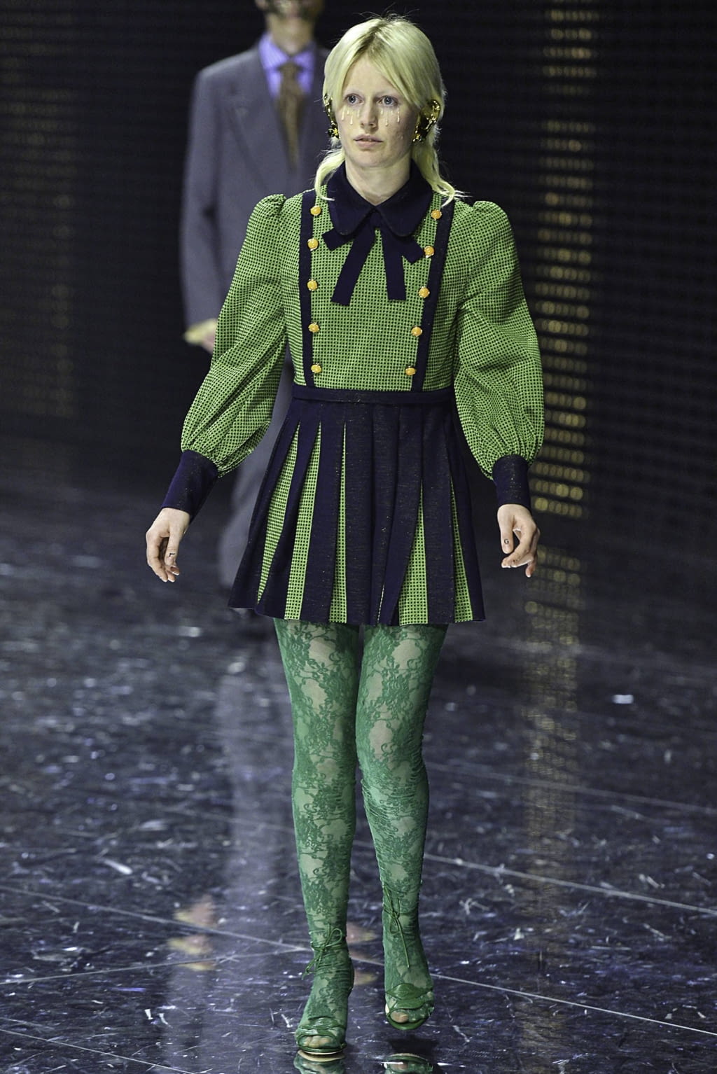 Fashion Week Milan Fall/Winter 2019 look 40 from the Gucci collection 女装
