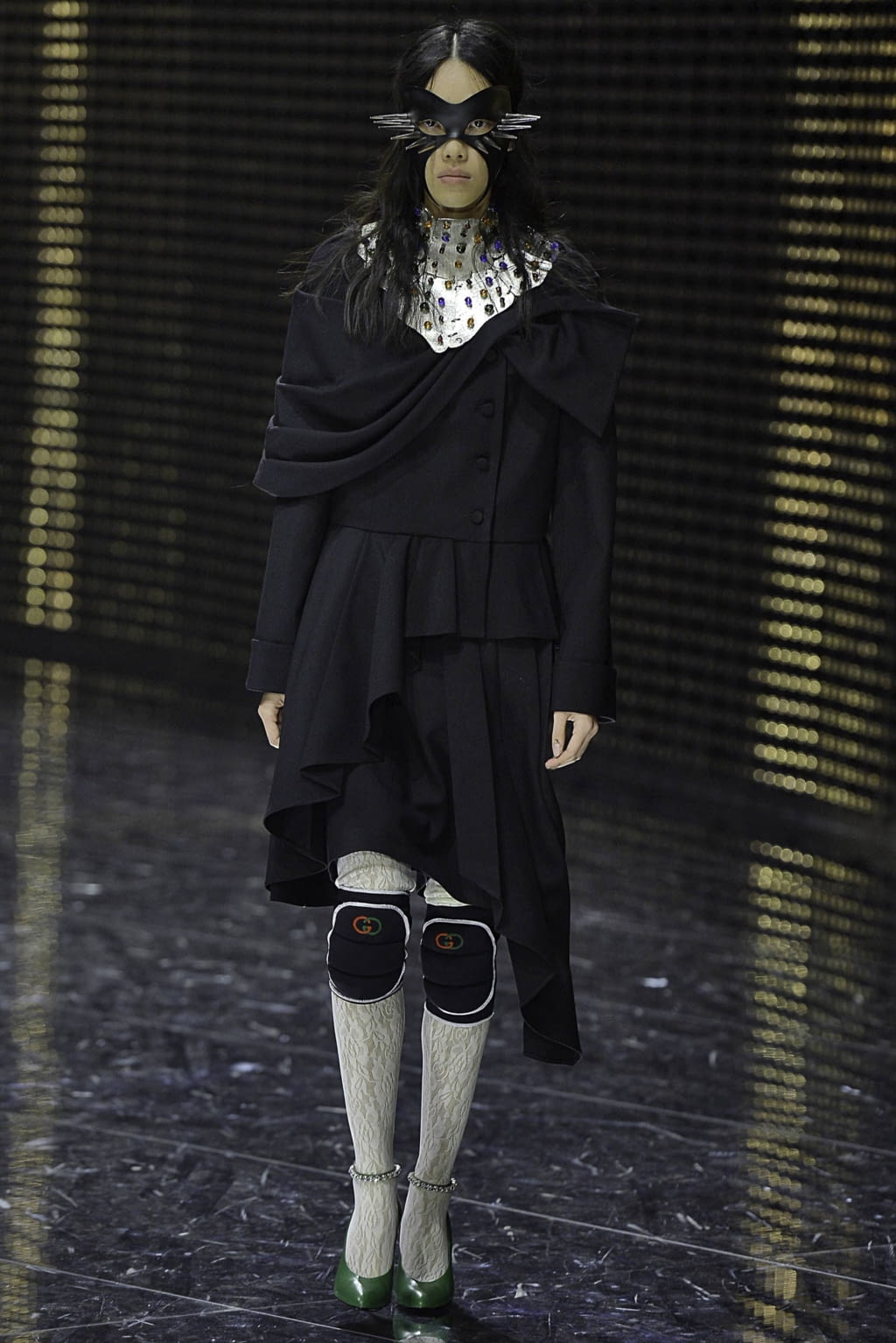 Fashion Week Milan Fall/Winter 2019 look 86 from the Gucci collection womenswear