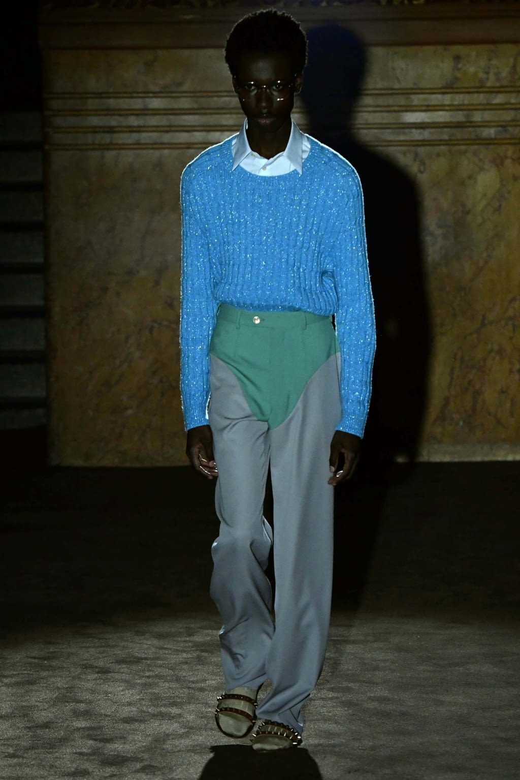 Fashion Week Paris Spring/Summer 2019 look 4 from the Gucci collection menswear