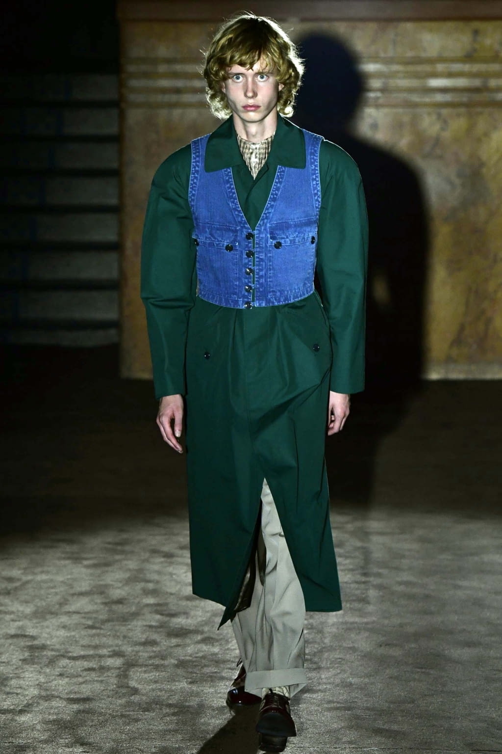 Fashion Week Paris Spring/Summer 2019 look 10 from the Gucci collection menswear
