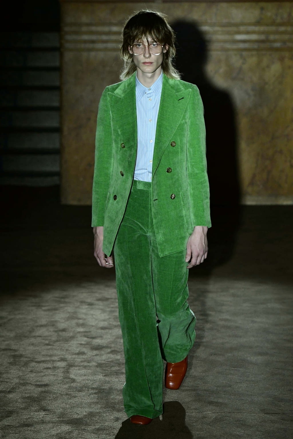 Fashion Week Paris Spring/Summer 2019 look 16 from the Gucci collection 男装