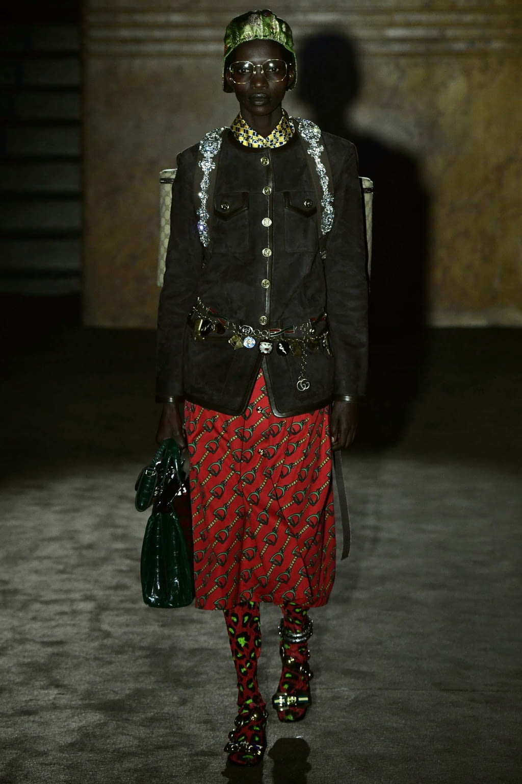 Fashion Week Paris Spring/Summer 2019 look 61 from the Gucci collection womenswear