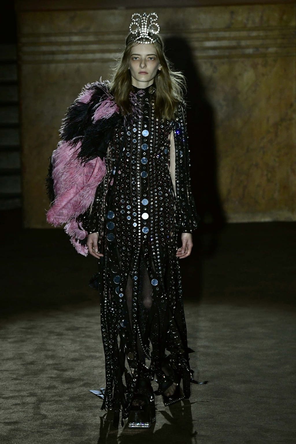 Fashion Week Paris Spring/Summer 2019 look 83 from the Gucci collection womenswear