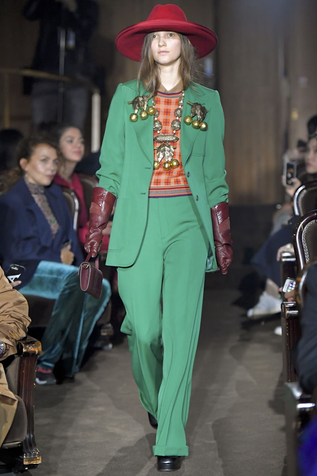 Fashion Week Paris Spring/Summer 2019 look 70 from the Gucci collection womenswear