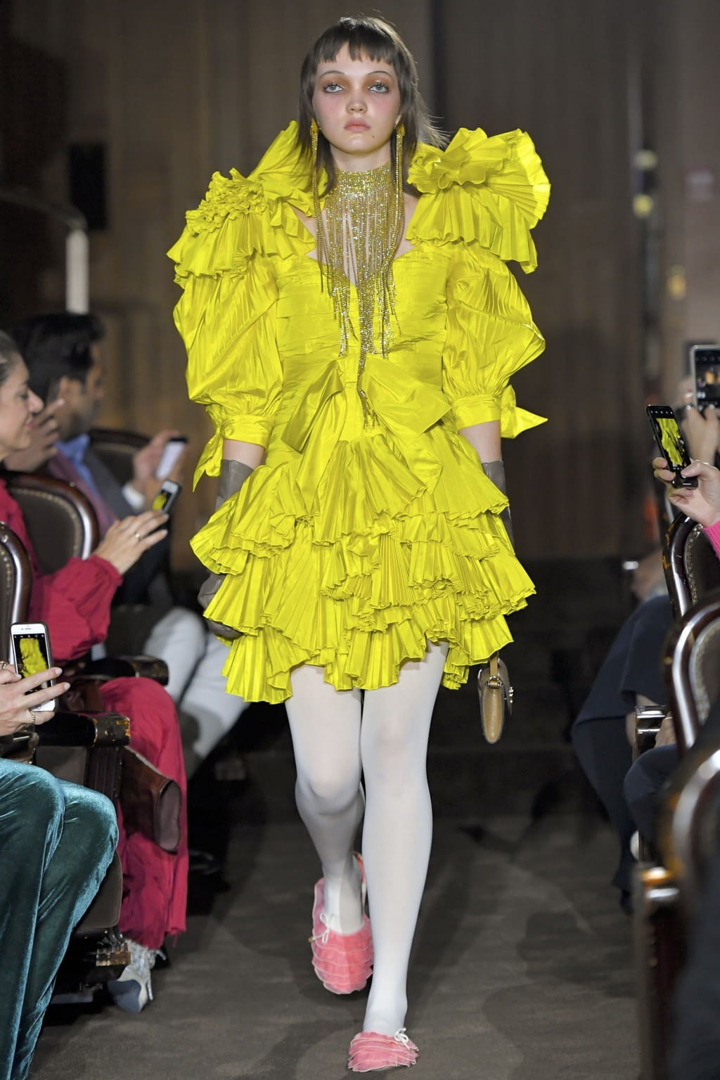 Fashion Week Paris Spring/Summer 2019 look 16 de la collection Gucci womenswear