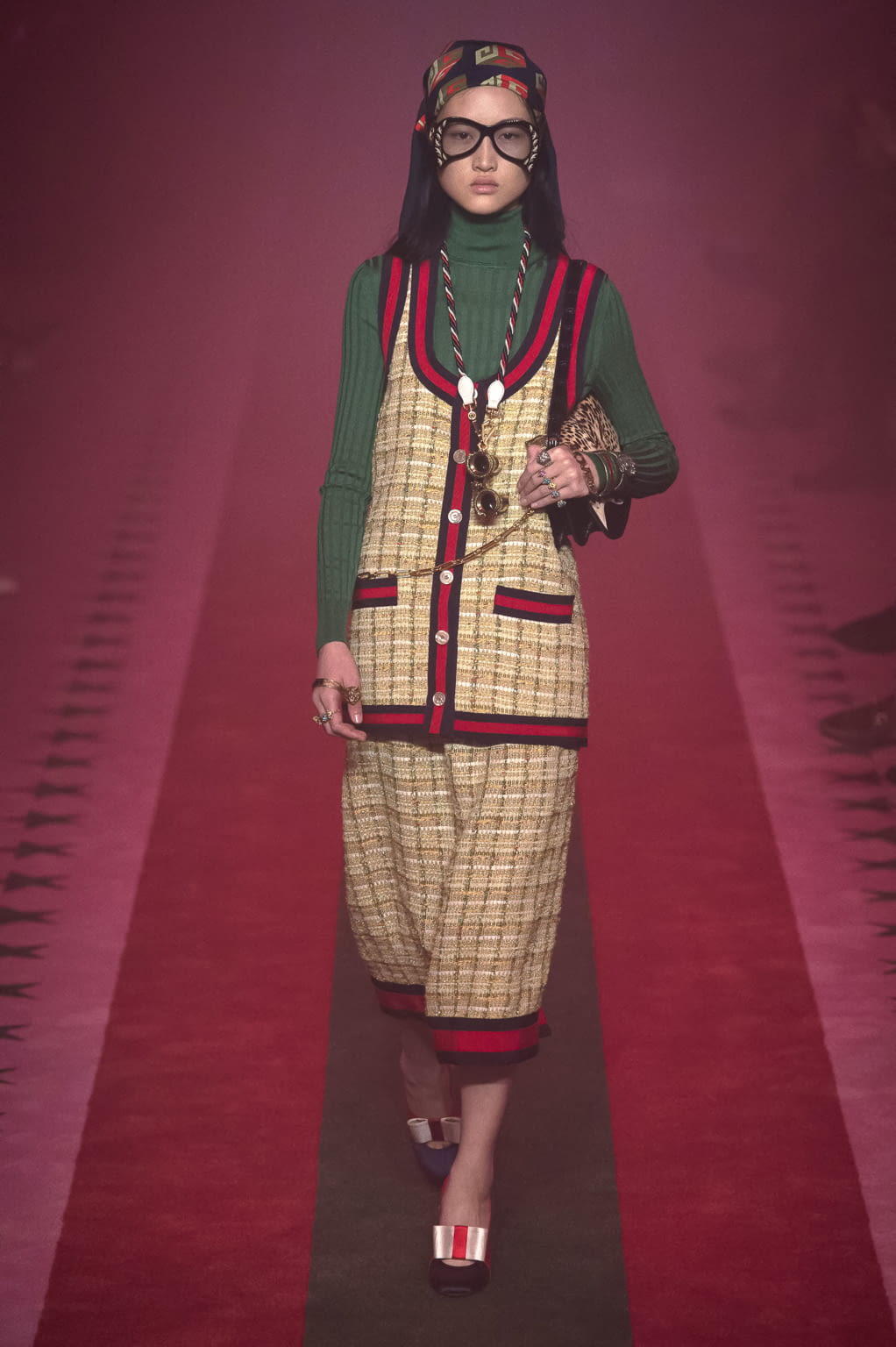 Fashion Week Milan Spring/Summer 2017 look 75 from the Gucci collection 女装