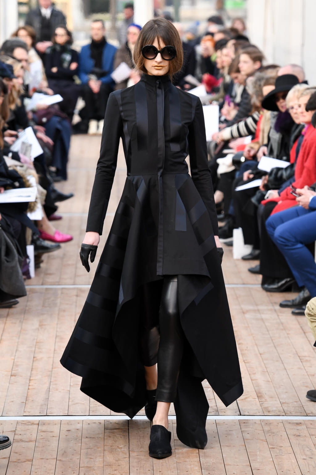 Fashion Week Paris Fall/Winter 2018 look 26 from the Guy Laroche collection 女装