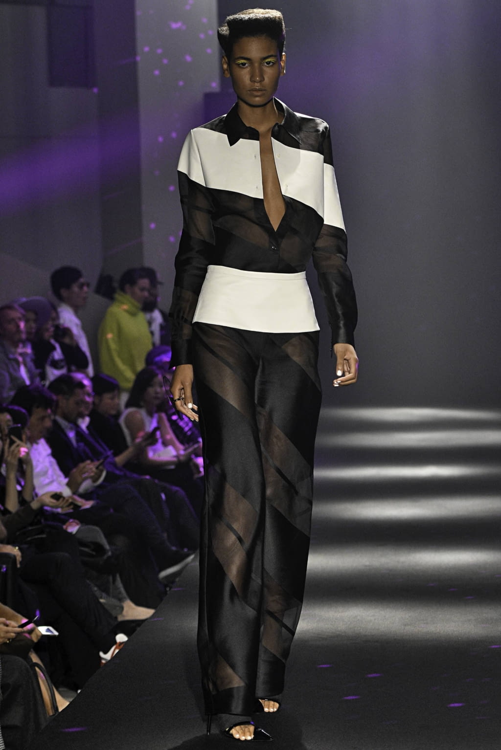 Fashion Week Paris Spring/Summer 2019 look 14 from the Guy Laroche collection womenswear