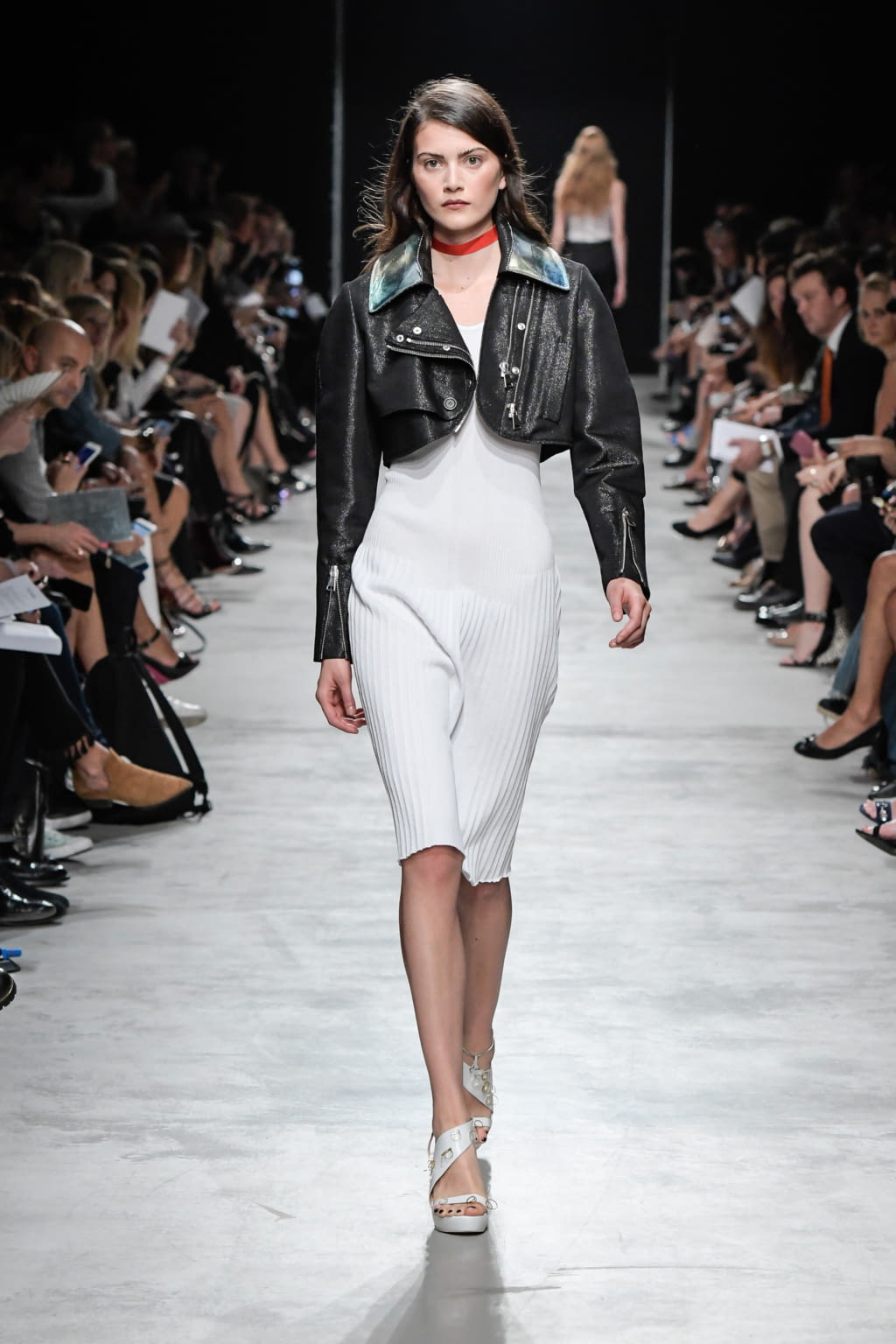 Guy Laroche S/S 17 womenswear #25 - Tagwalk: The Fashion Search Engine