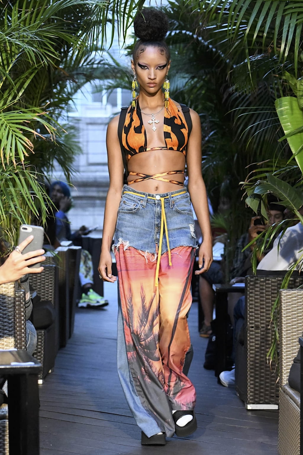 Fashion Week New York Spring/Summer 2020 look 22 from the Gypsy Sport collection 女装