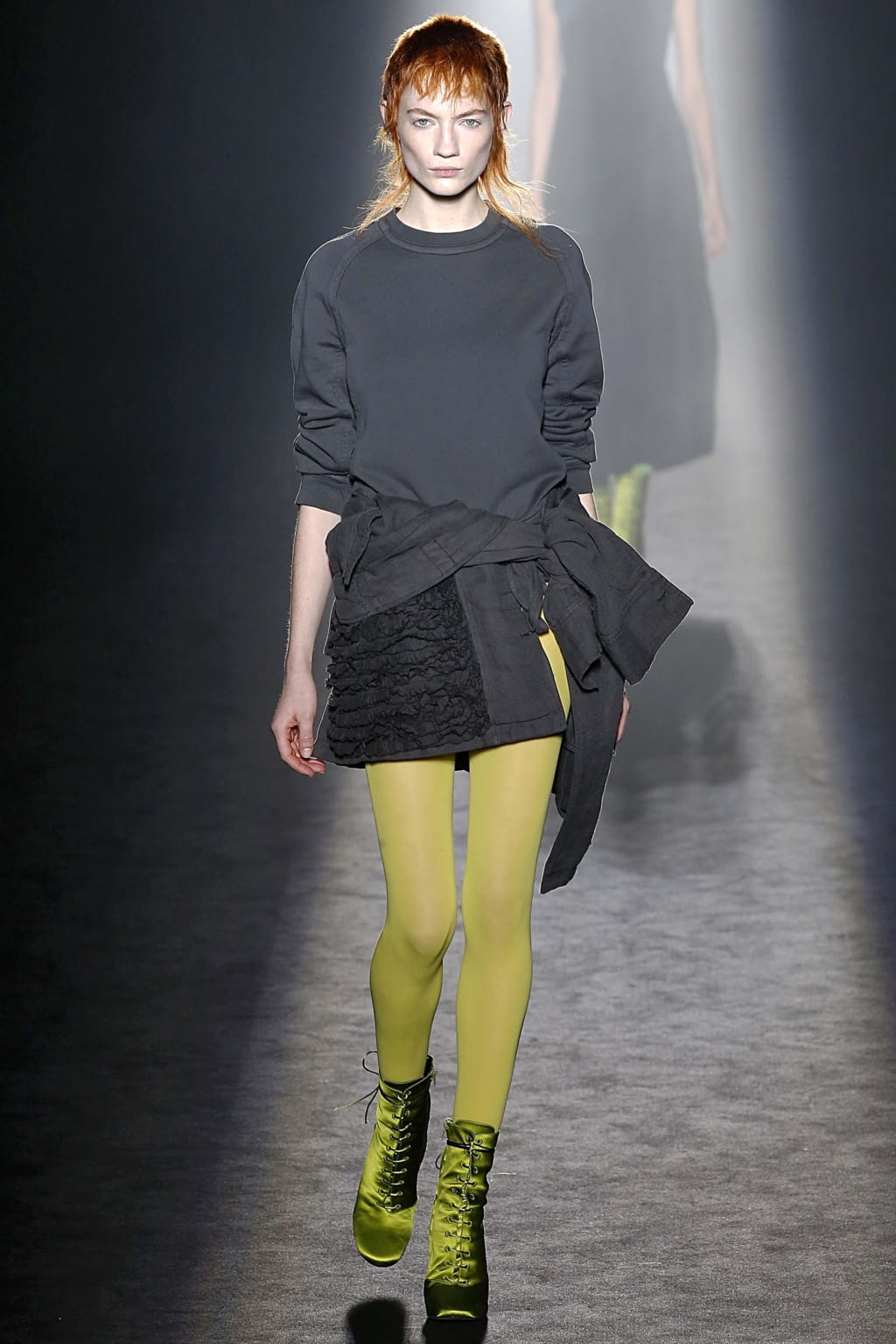 Fashion Week Paris Fall/Winter 2018 look 23 from the Haider Ackermann collection womenswear