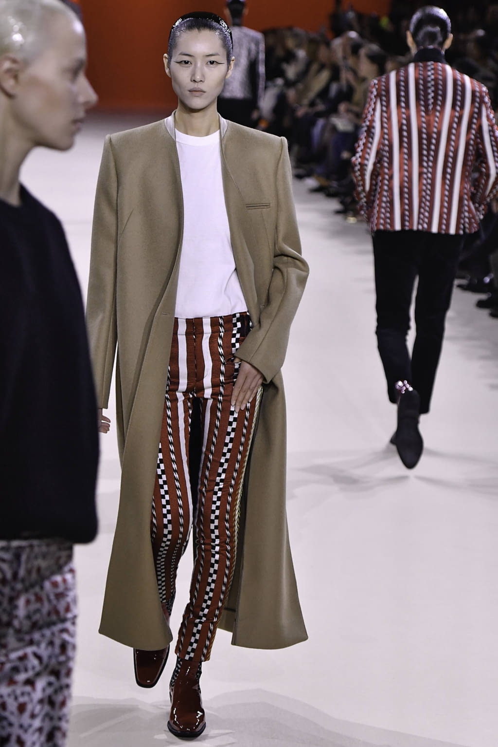 Fashion Week Paris Fall/Winter 2019 look 21 de la collection Haider Ackermann womenswear