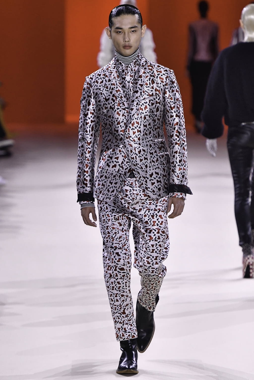 Fashion Week Paris Fall/Winter 2019 look 22 de la collection Haider Ackermann menswear
