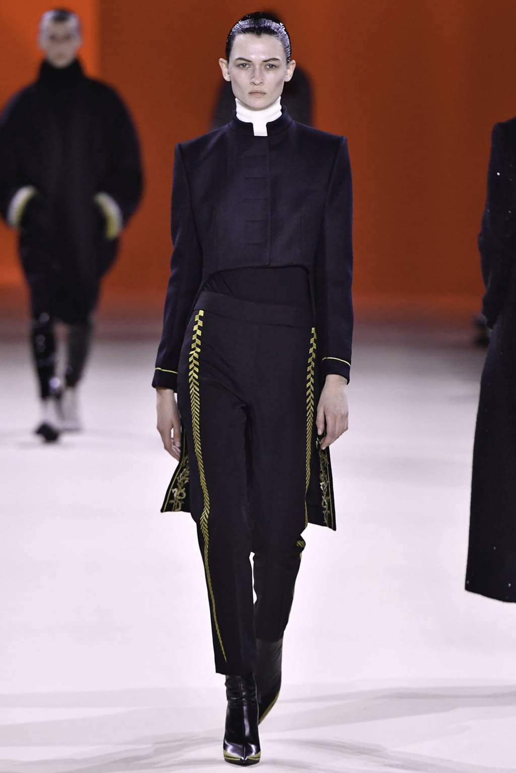 Fashion Week Paris Fall/Winter 2019 look 27 de la collection Haider Ackermann womenswear