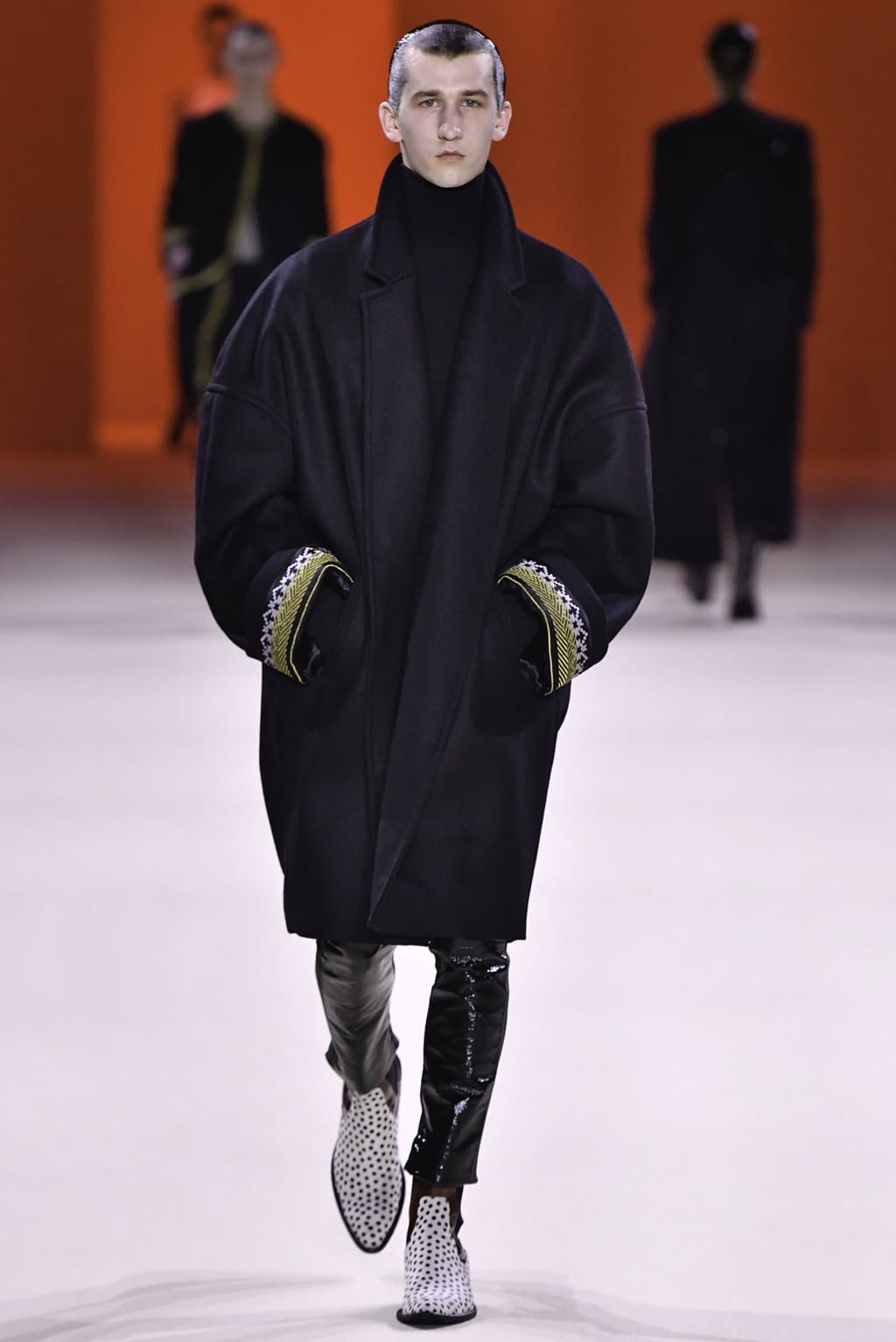 Fashion Week Paris Fall/Winter 2019 look 28 de la collection Haider Ackermann menswear