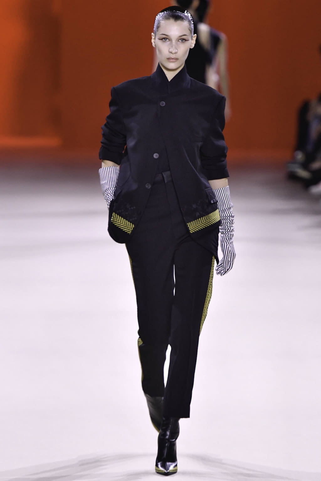 Fashion Week Paris Fall/Winter 2019 look 32 de la collection Haider Ackermann womenswear