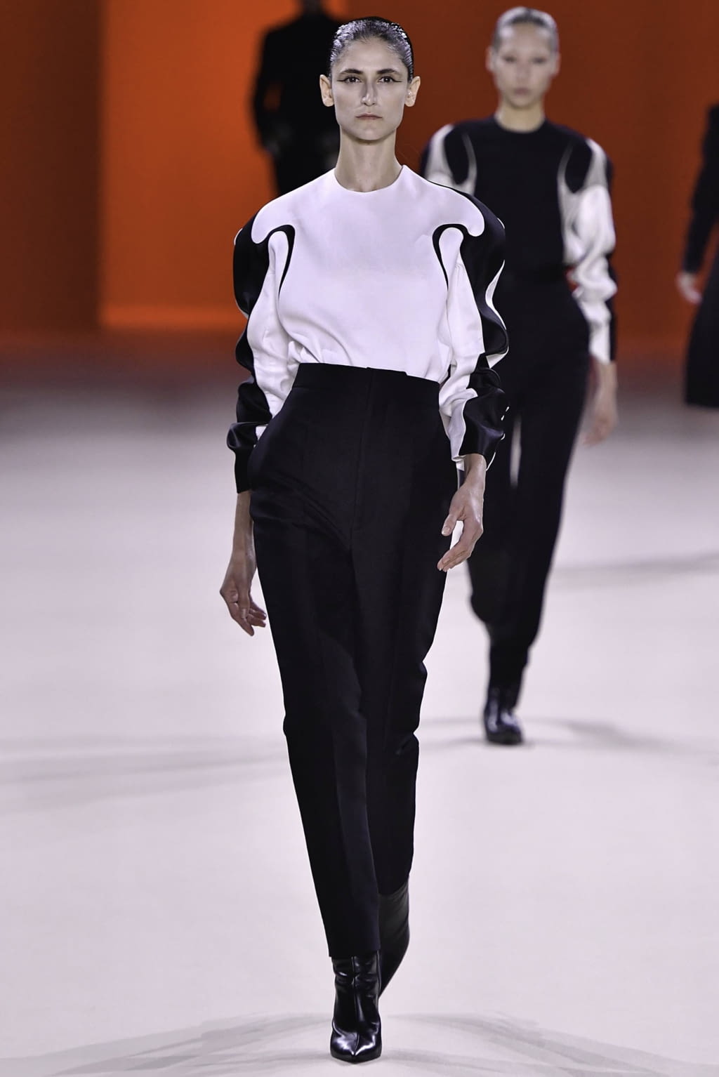 Fashion Week Paris Fall/Winter 2019 look 35 de la collection Haider Ackermann womenswear