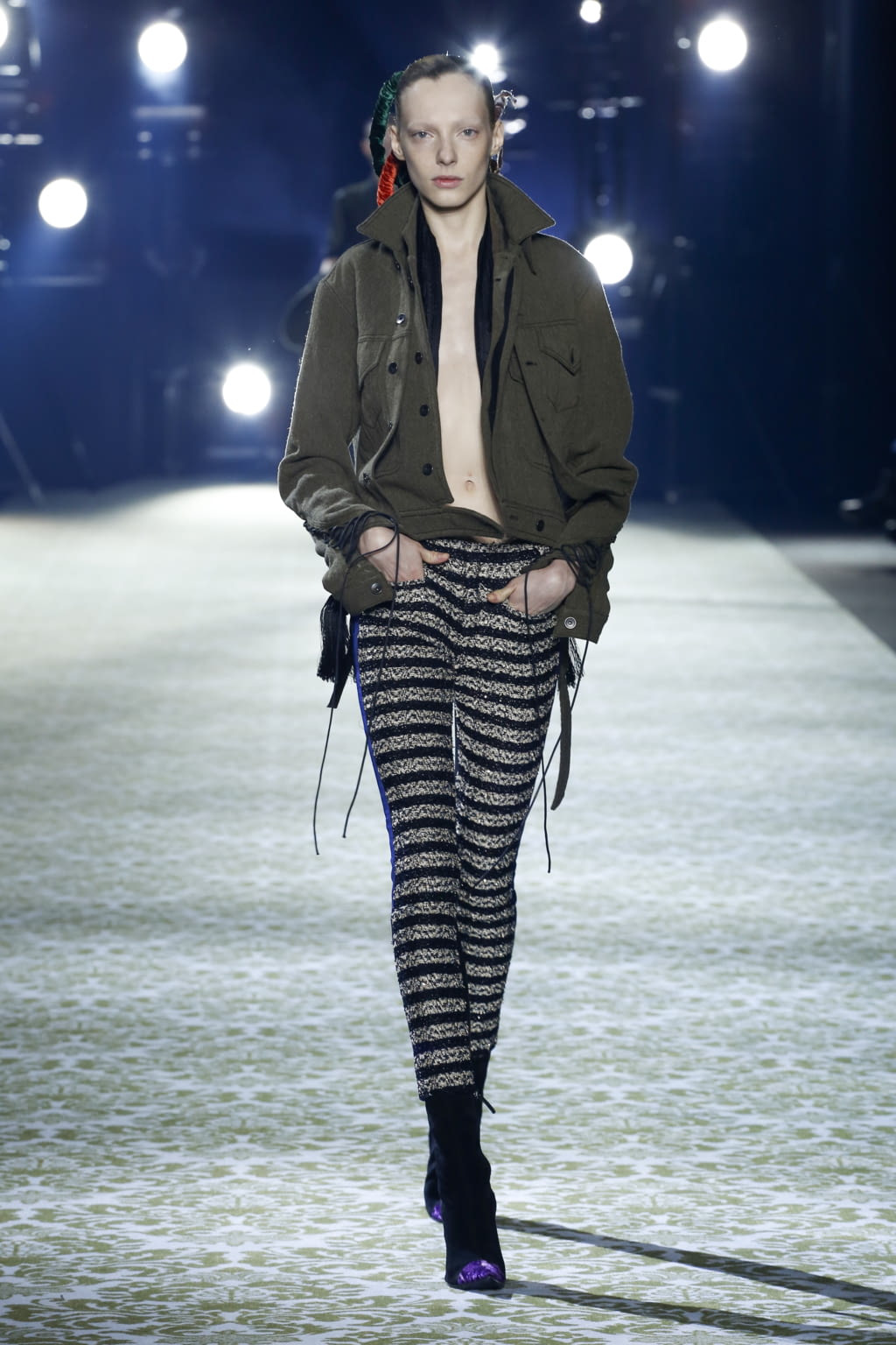 Fashion Week Paris Fall/Winter 2016 look 2 de la collection Haider Ackermann womenswear