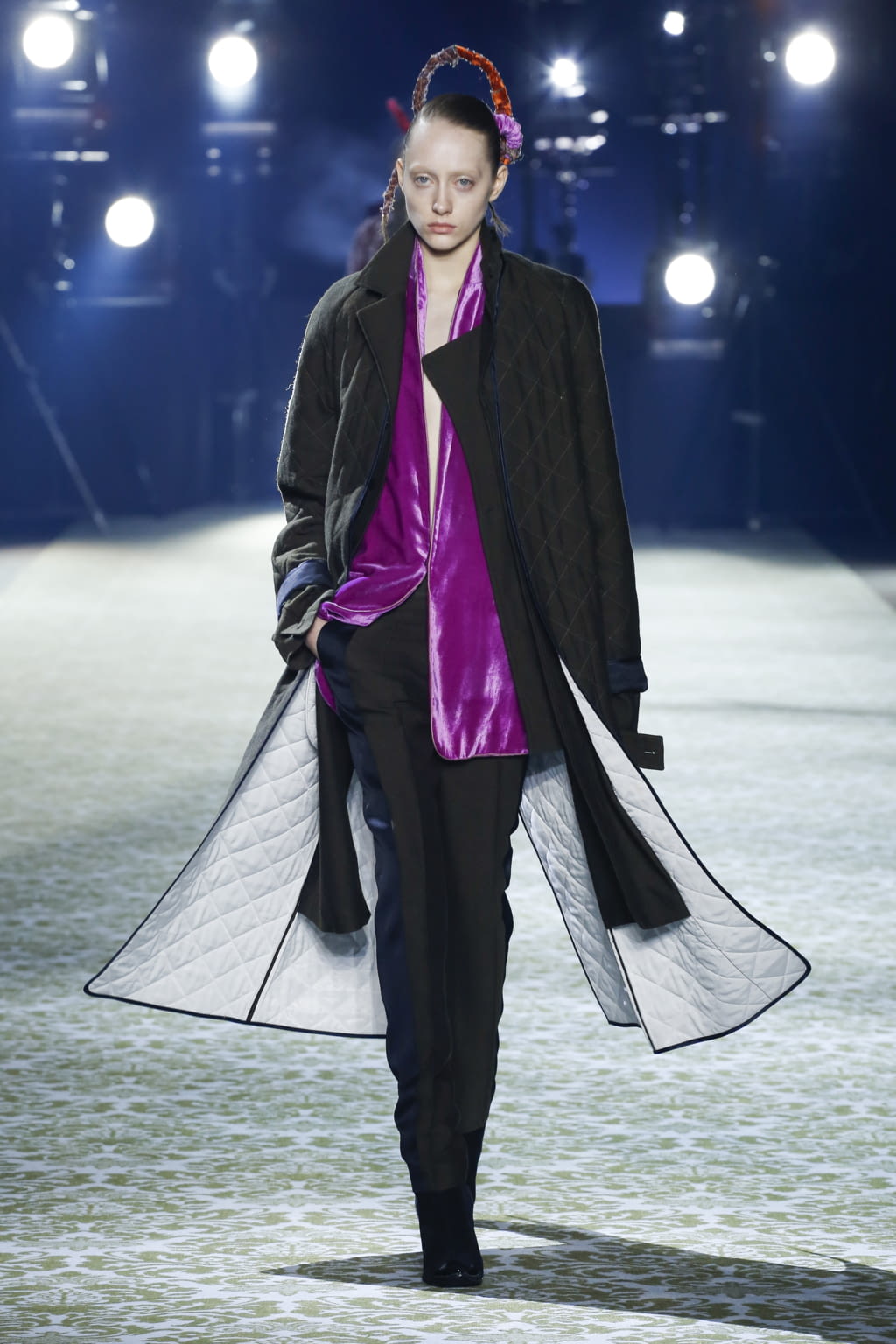 Fashion Week Paris Fall/Winter 2016 look 9 from the Haider Ackermann collection 女装