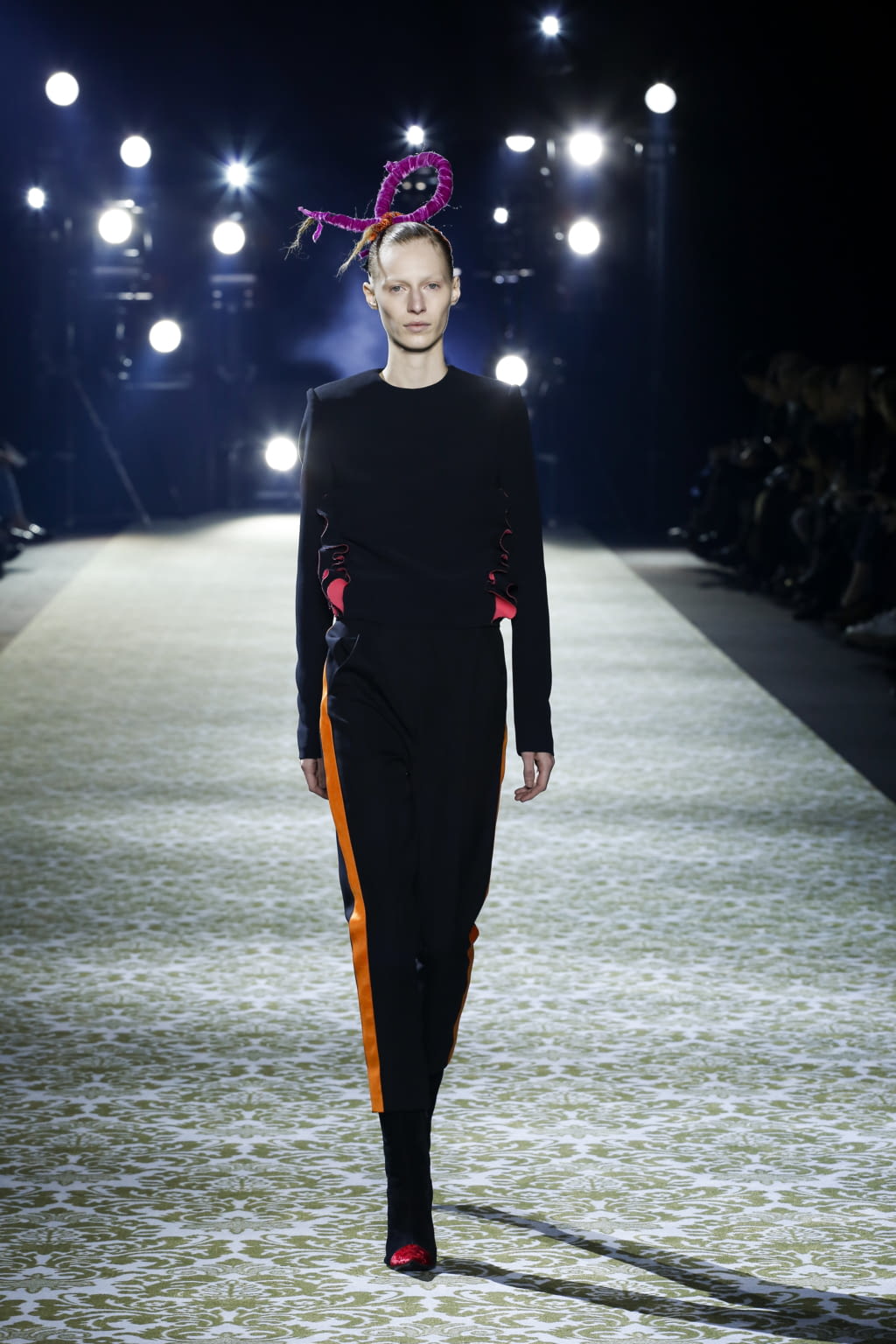Fashion Week Paris Fall/Winter 2016 look 32 from the Haider Ackermann collection womenswear