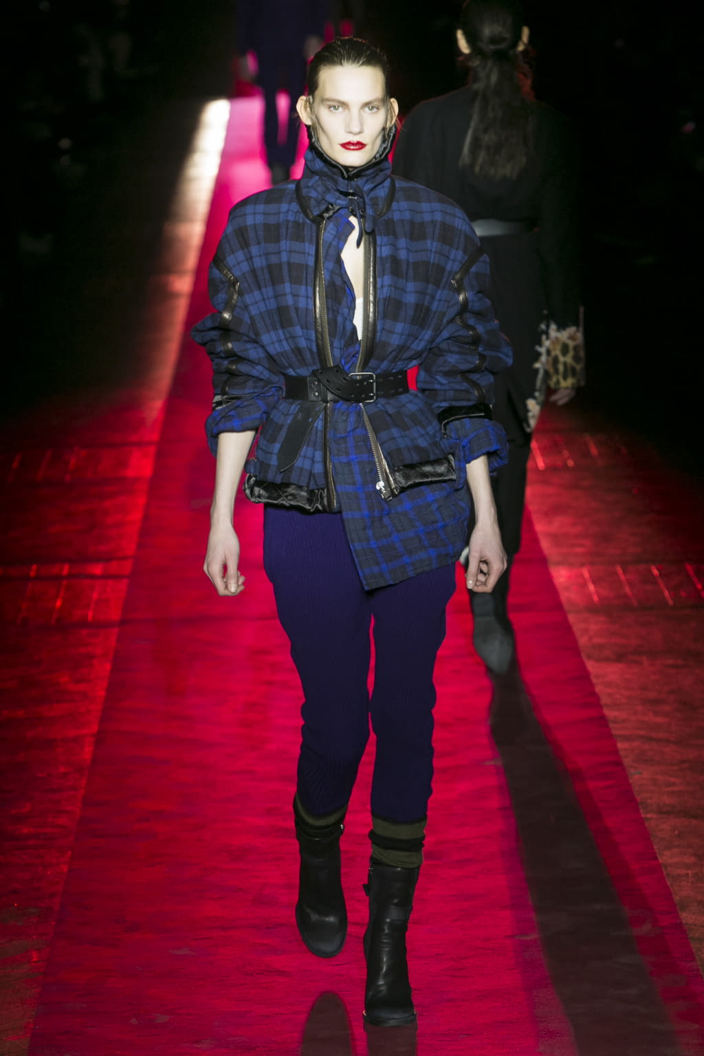 Fashion Week Paris Fall/Winter 2017 look 10 from the Haider Ackermann collection 男装