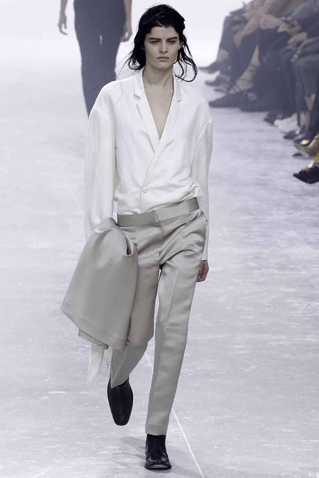 Fashion Week Paris Spring/Summer 2019 look 14 from the Haider Ackermann collection 女装