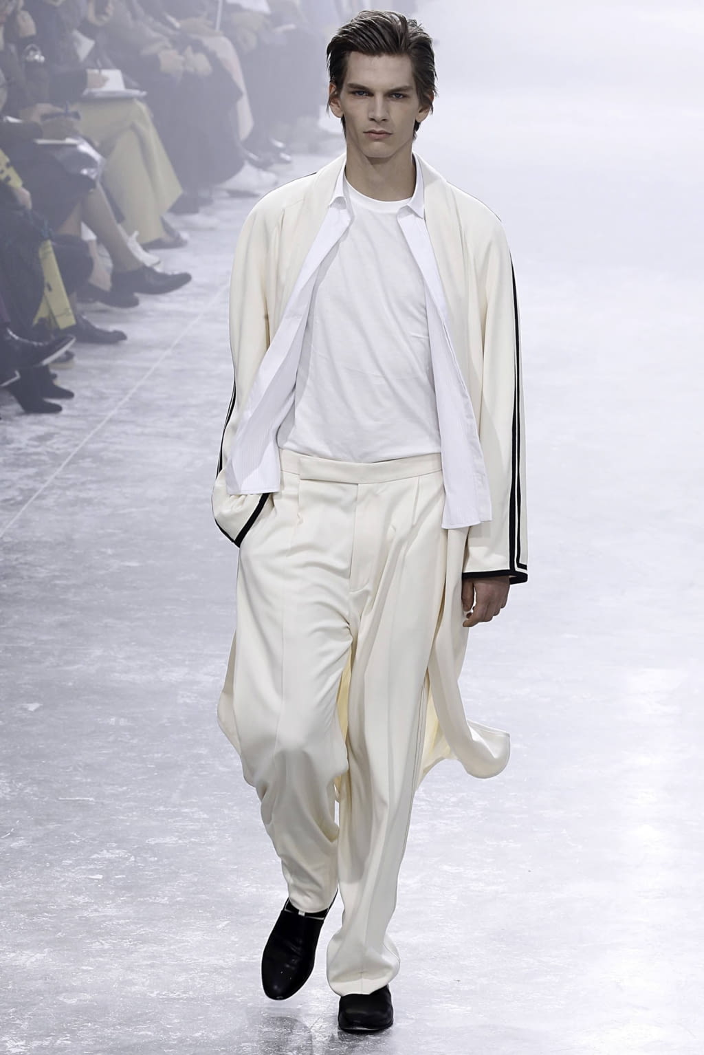 Fashion Week Paris Spring/Summer 2019 look 15 from the Haider Ackermann collection 女装