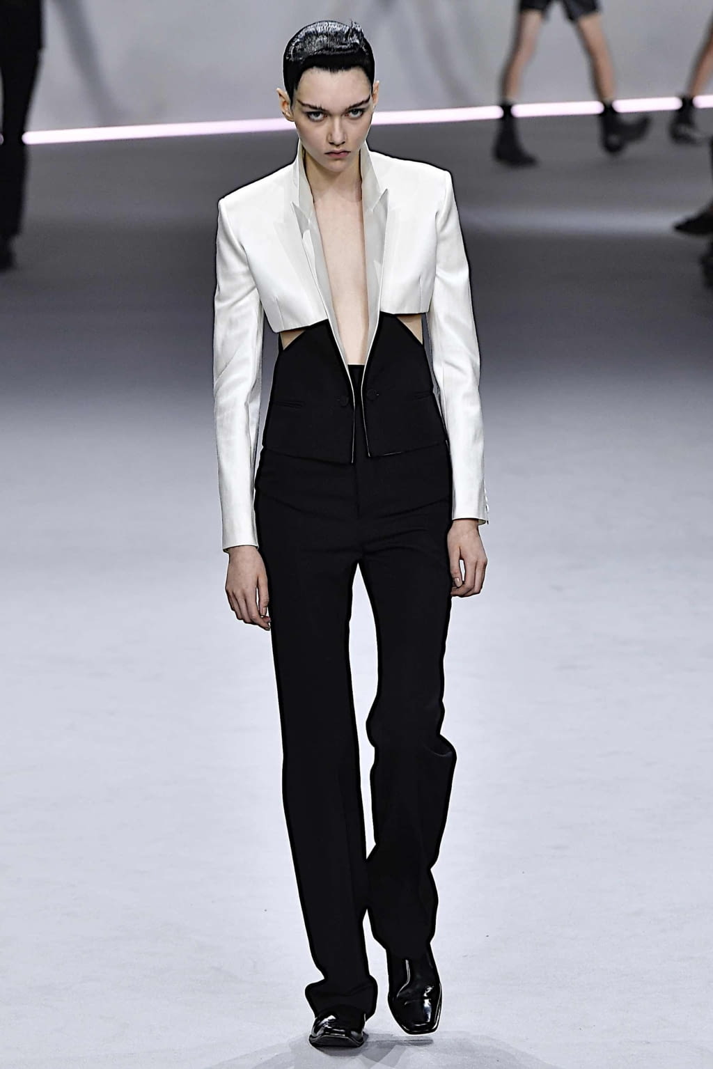Fashion Week Paris Spring/Summer 2020 look 15 from the Haider Ackermann collection 女装