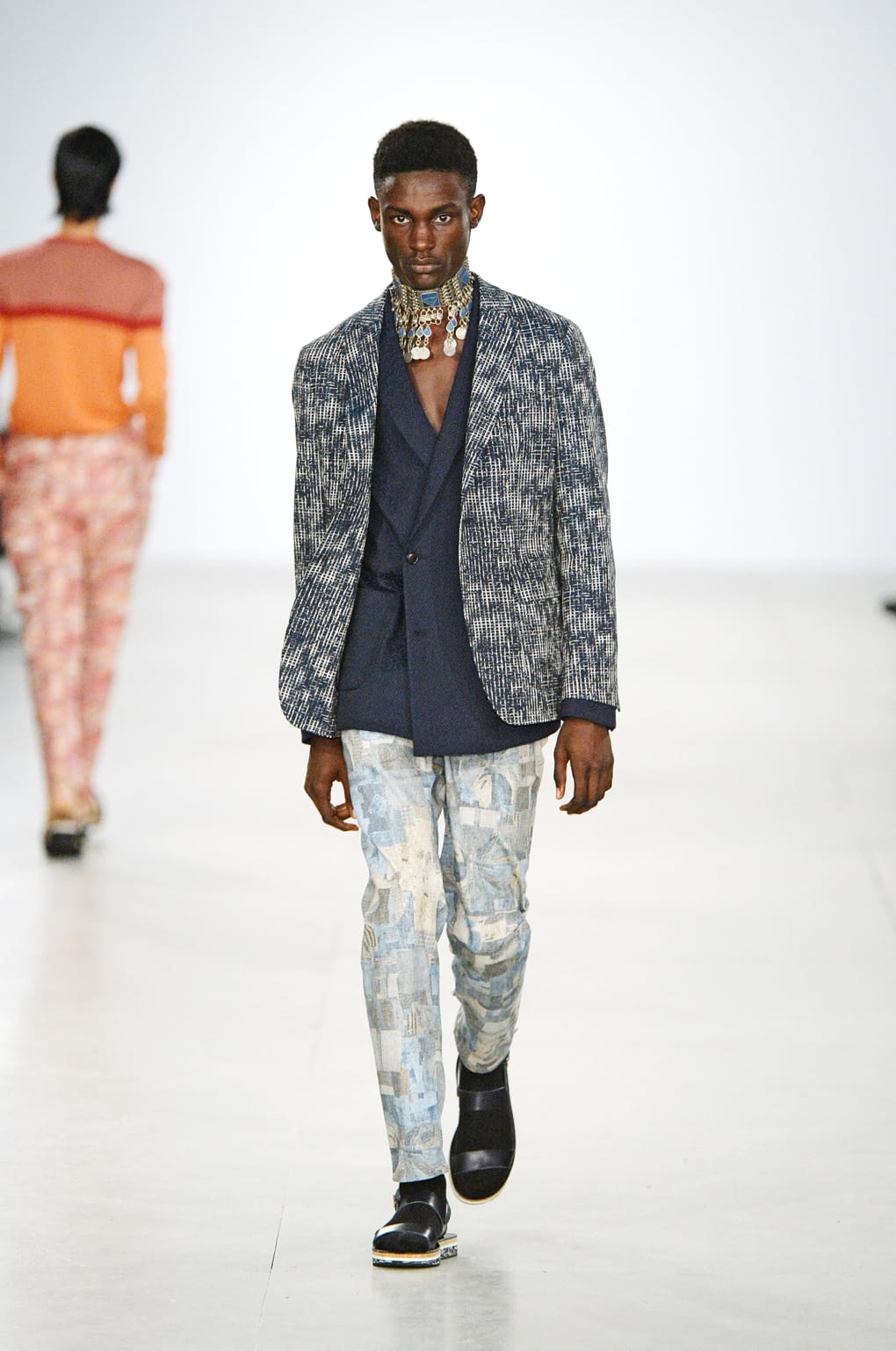 Fashion Week London Spring/Summer 2017 look 26 from the Casely-Hayford collection menswear