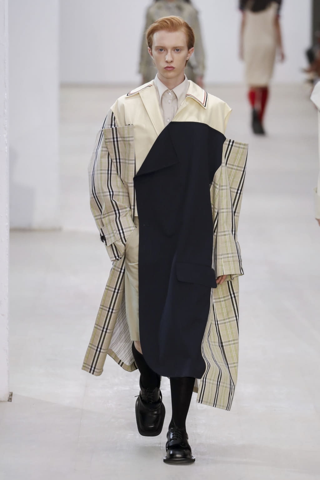 Fashion Week London Spring/Summer 2020 look 35 from the Hazzys collection 女装