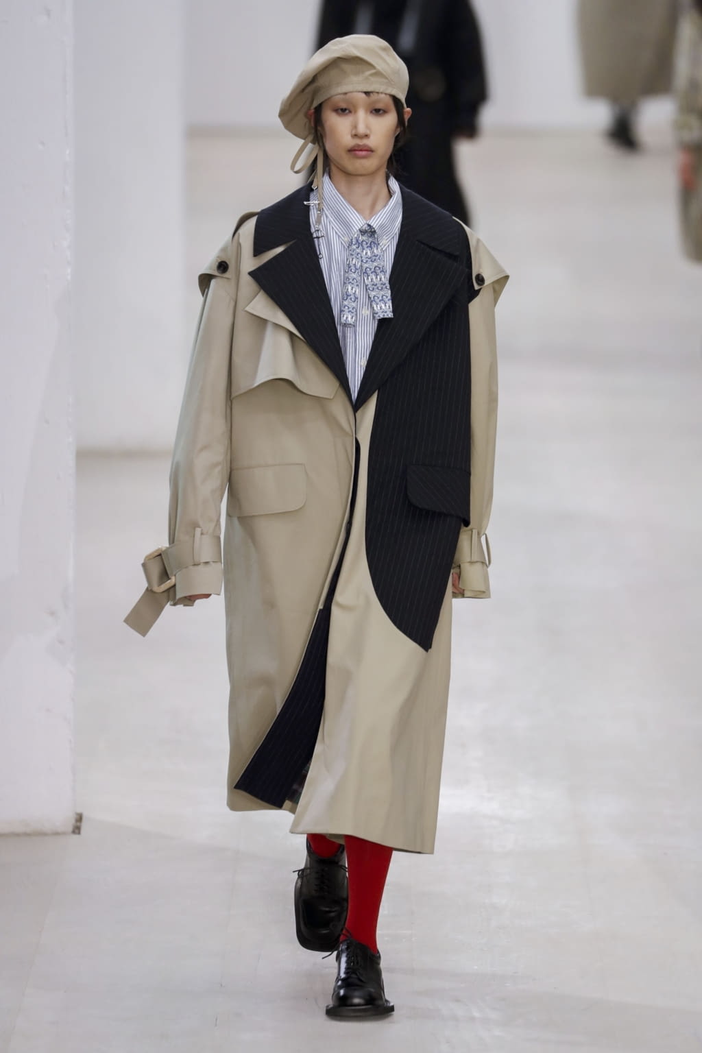 Fashion Week London Spring/Summer 2020 look 38 from the Hazzys collection 女装
