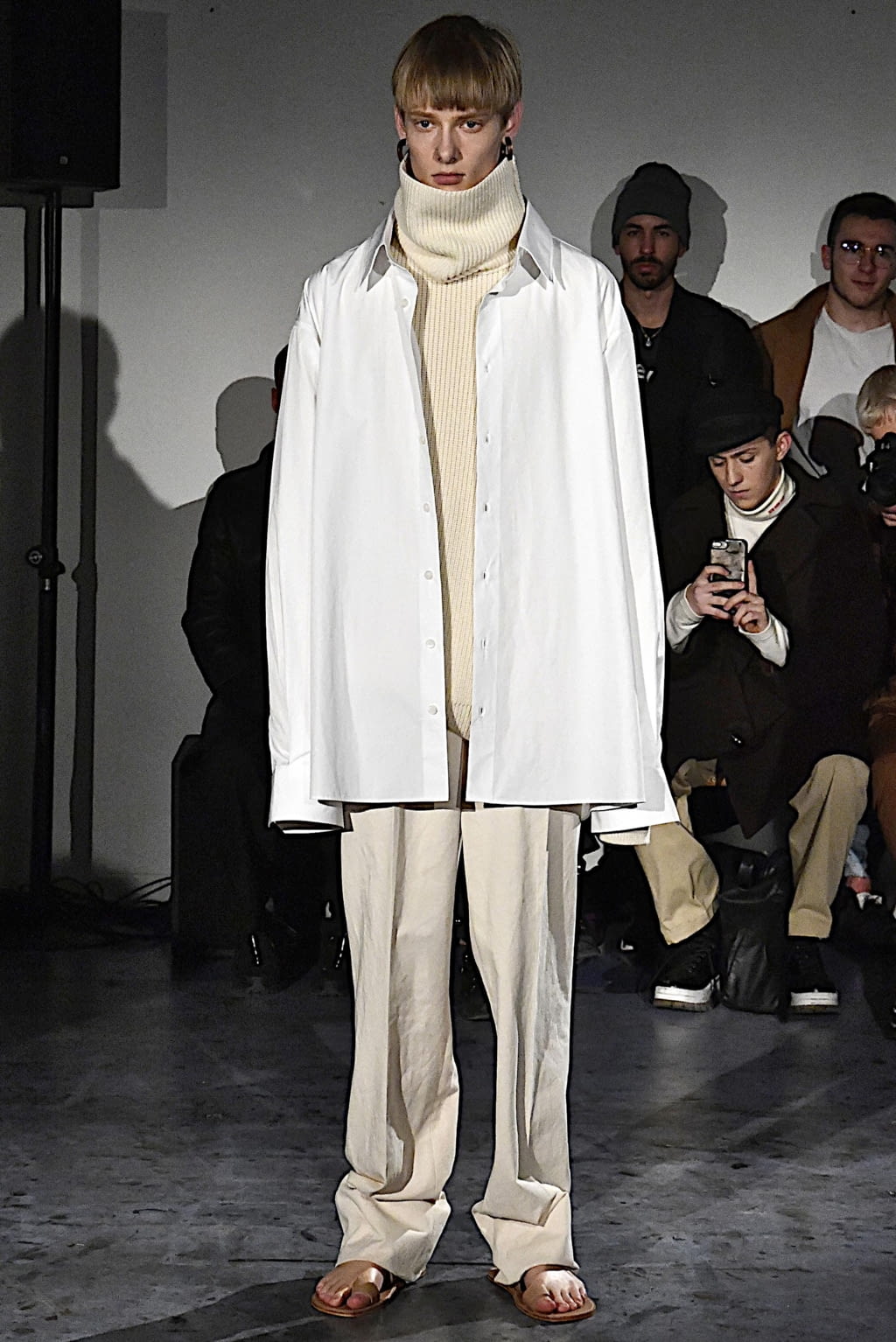Fashion Week Paris Fall/Winter 2019 look 1 from the Hed Mayner collection menswear