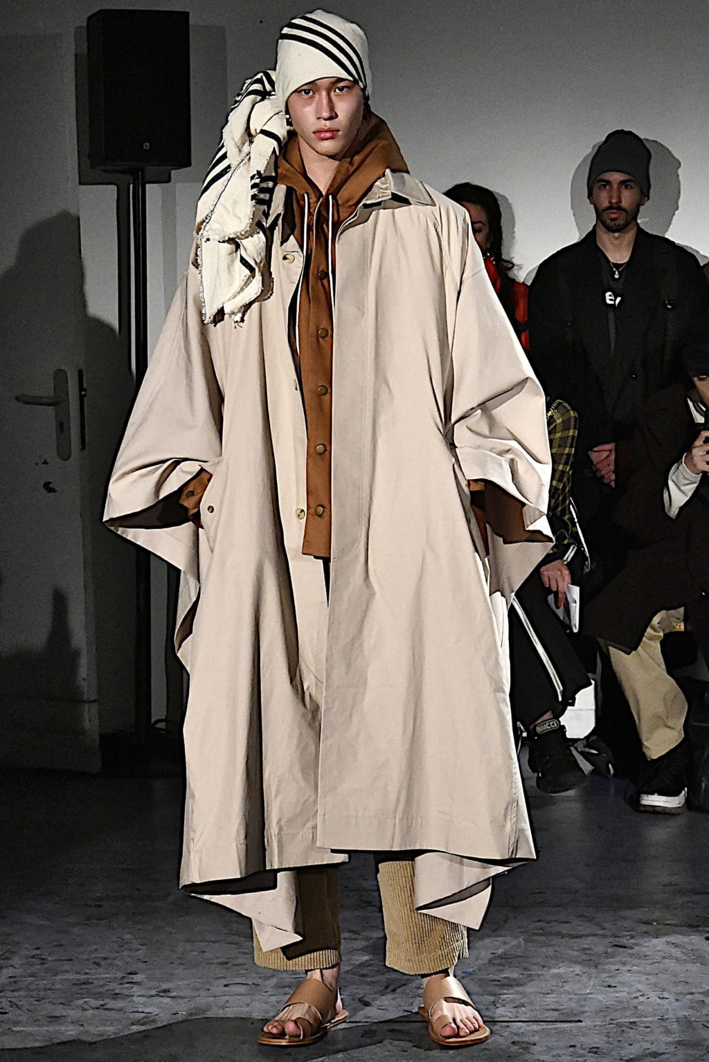 Fashion Week Paris Fall/Winter 2019 look 4 from the Hed Mayner collection menswear