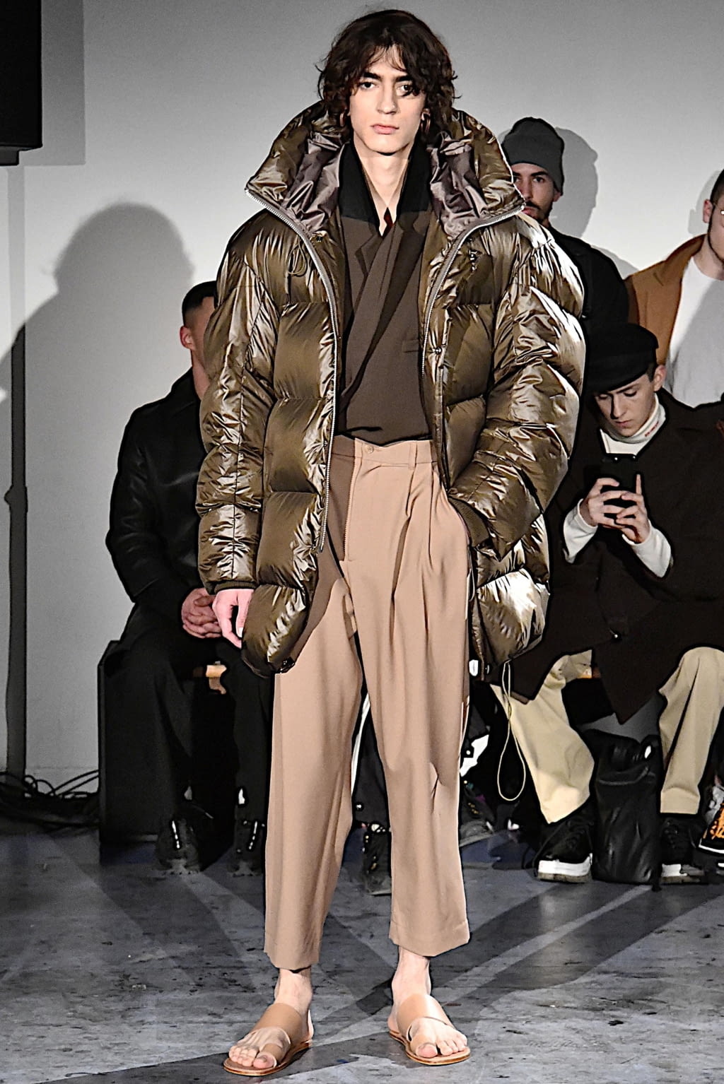 Fashion Week Paris Fall/Winter 2019 look 7 de la collection Hed Mayner menswear