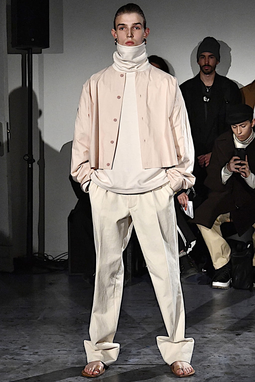 Fashion Week Paris Fall/Winter 2019 look 8 de la collection Hed Mayner menswear