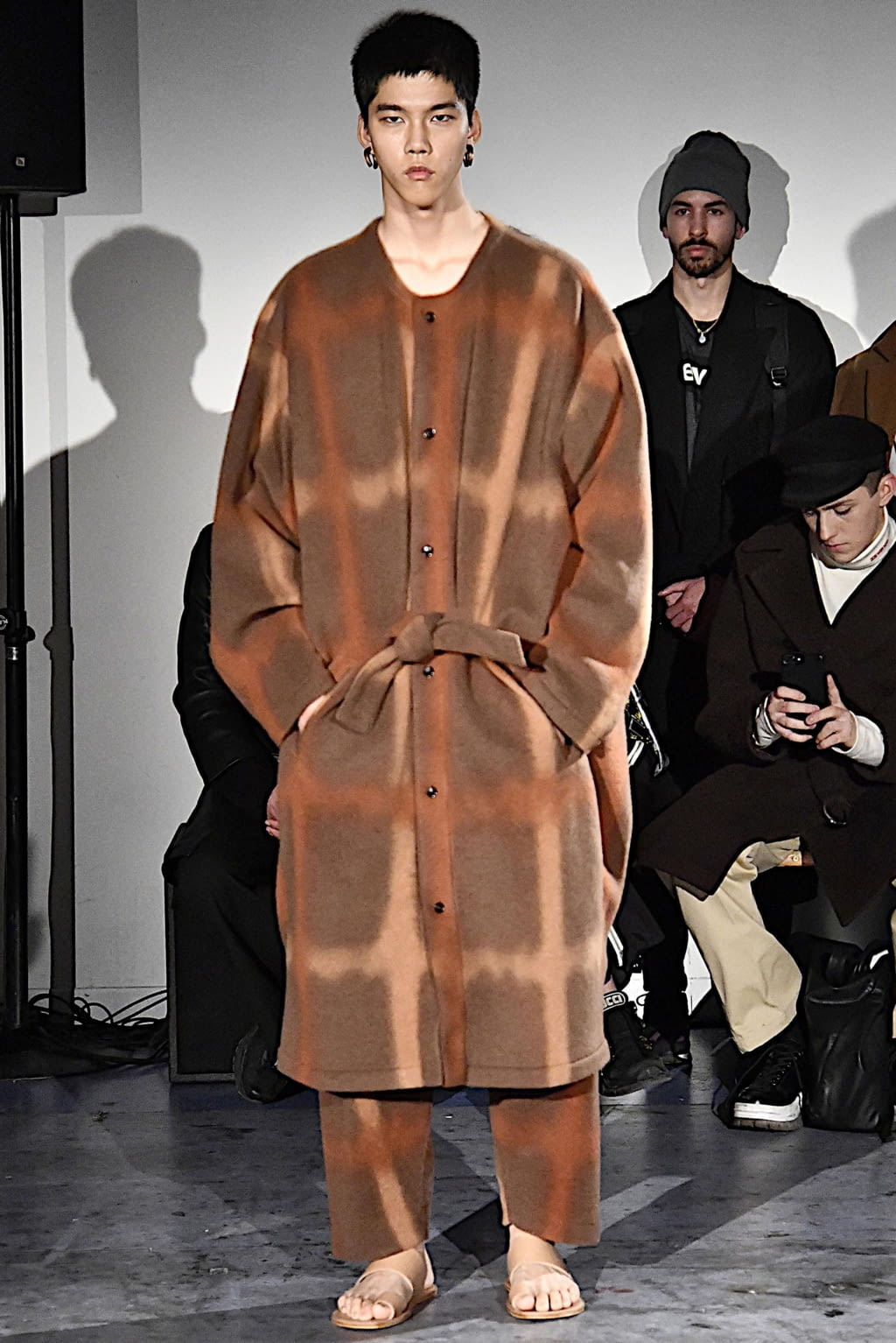 Fashion Week Paris Fall/Winter 2019 look 22 from the Hed Mayner collection 男装