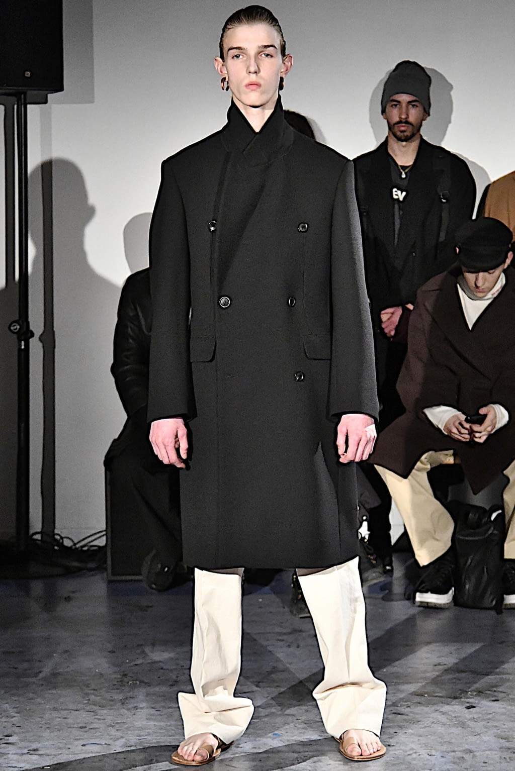 Fashion Week Paris Fall/Winter 2019 look 24 from the Hed Mayner collection menswear