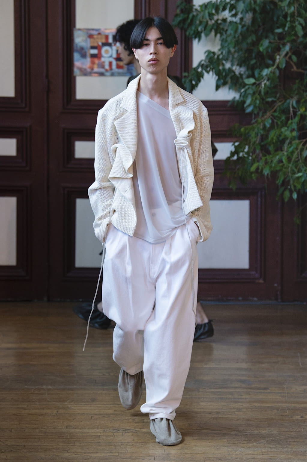 Fashion Week Paris Spring/Summer 2019 look 11 from the Hed Mayner collection 男装